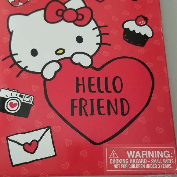 Hello Kitty 16 Valentine's Cards with Erasers New - Picture 3 of 9